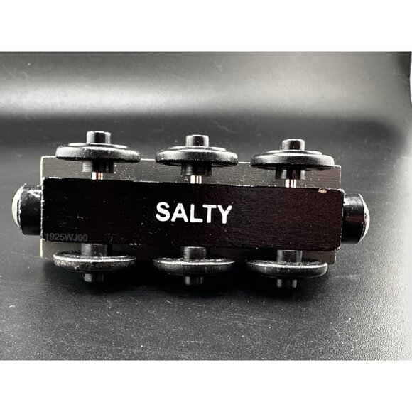 Thomas Wooden Railway Salty Red Train Engine Learning Curve 2003 Vtg - Picture 7 of 8